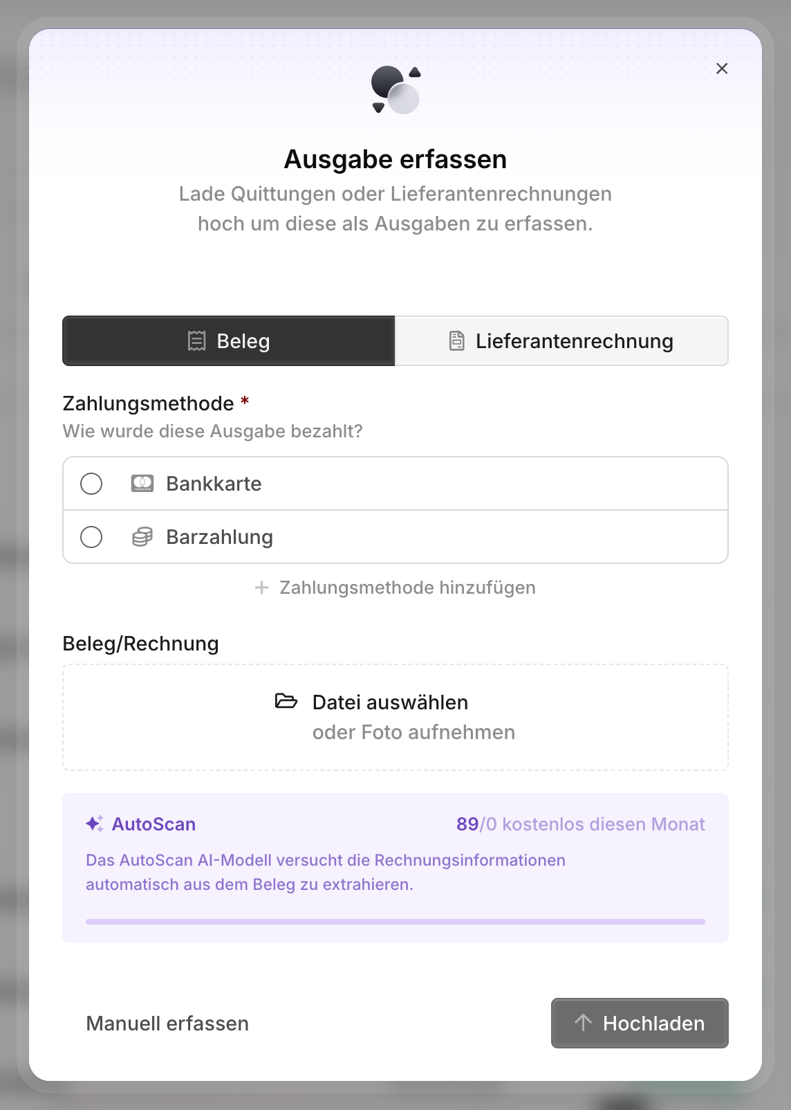 Dialog "Ausgabe erfassen" mit der Auswahl zwischen Beleg und Lieferantenrechnung, den Zahlungsmethoden und dem Datei-Upload